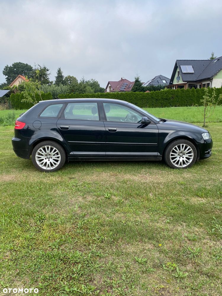 Audi A3 Sportback 1.6 TDI DPF Ambition - 4