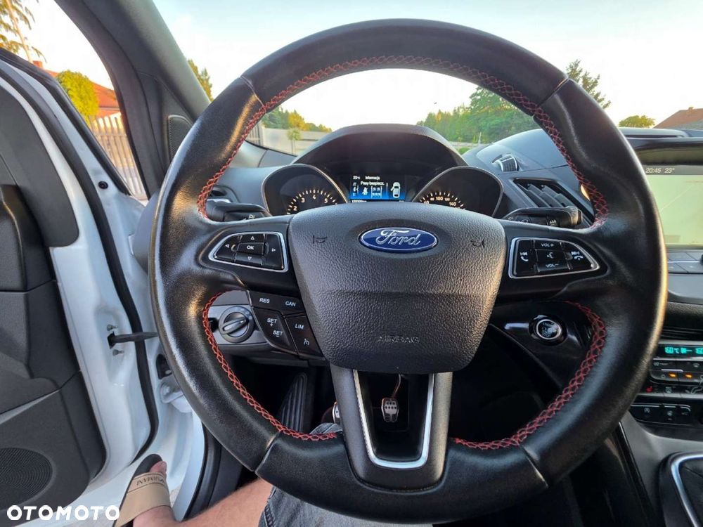 Ford Kuga - 14