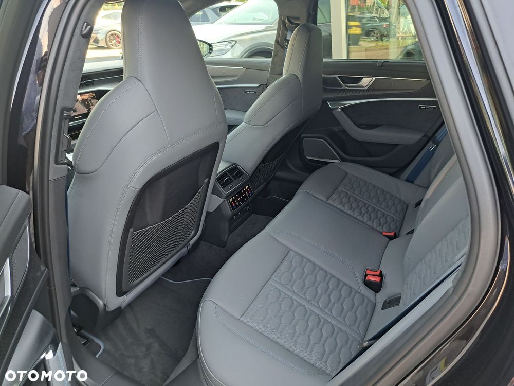 Audi RS6 Avant - 22