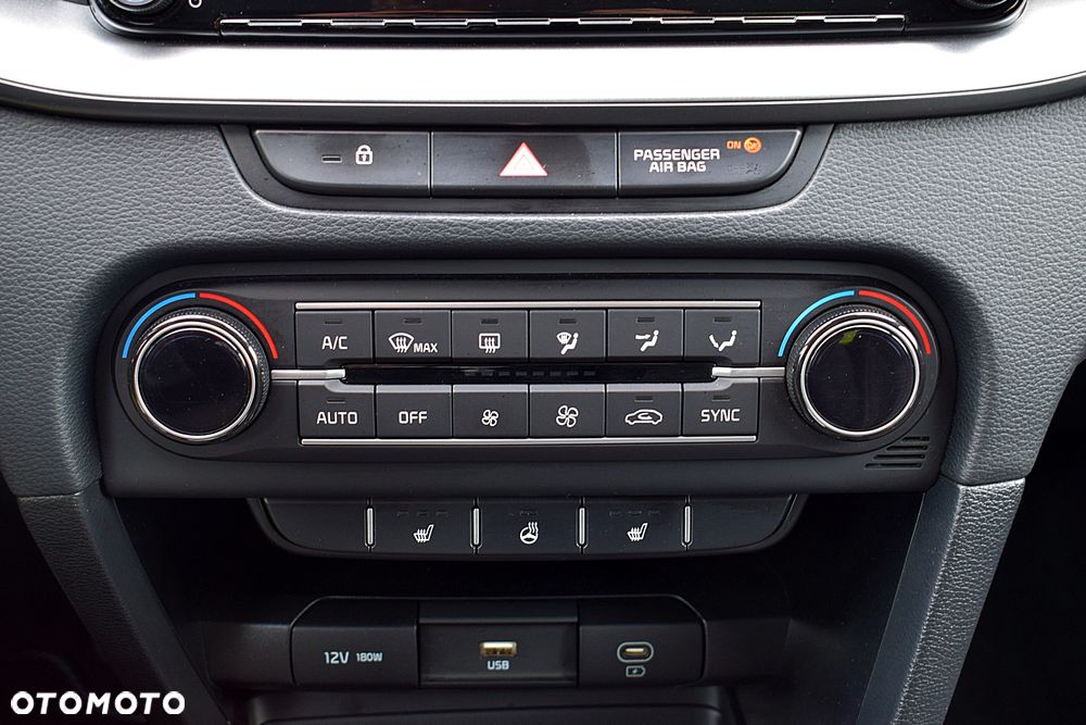 Kia XCeed - 15