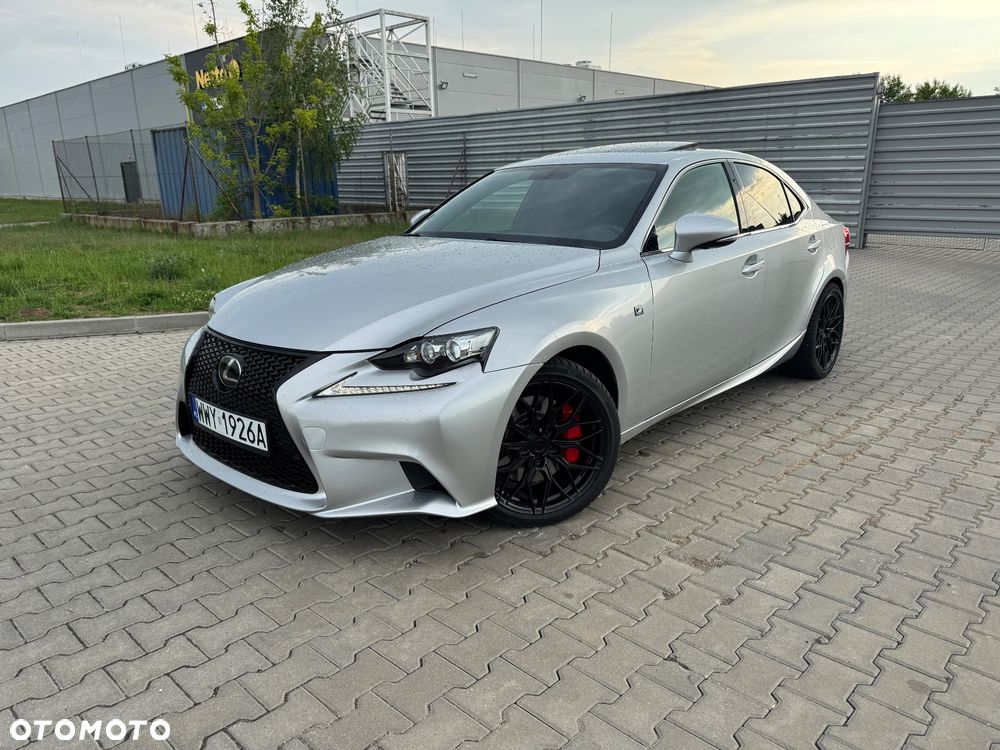 Lexus Inny - 1