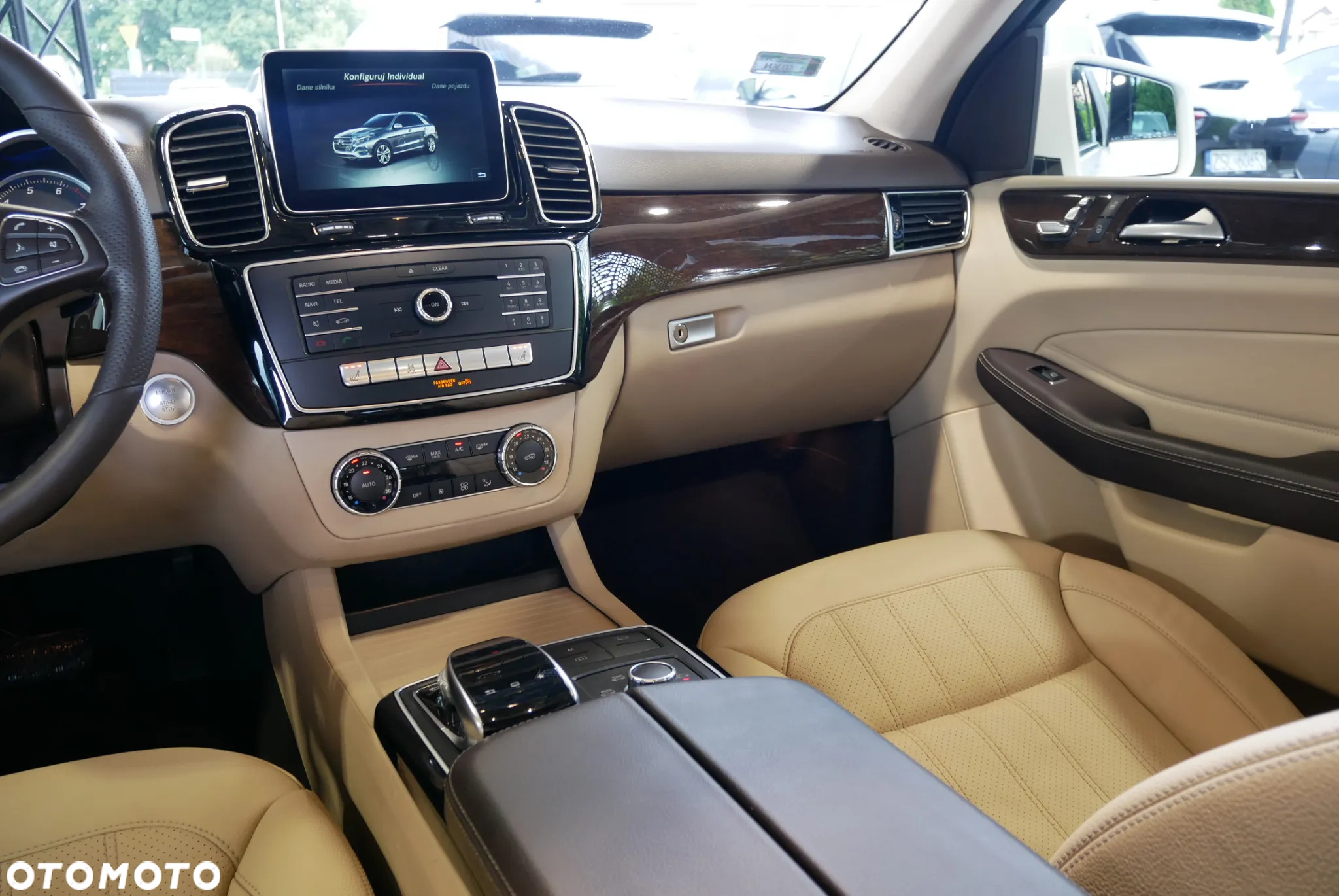 Mercedes-Benz GLE - 16