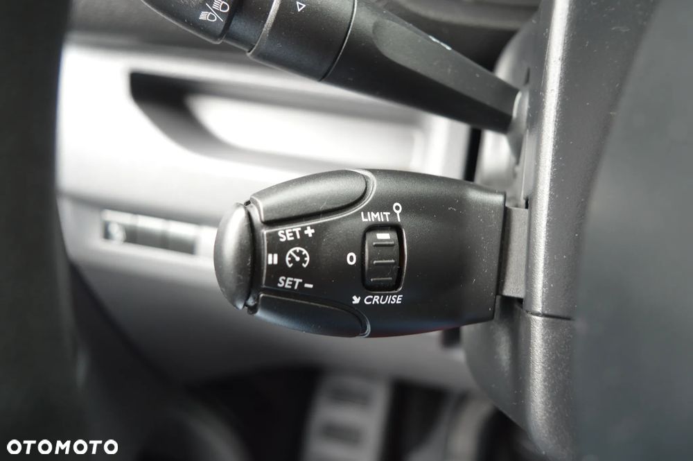 Peugeot EXPERT - 16