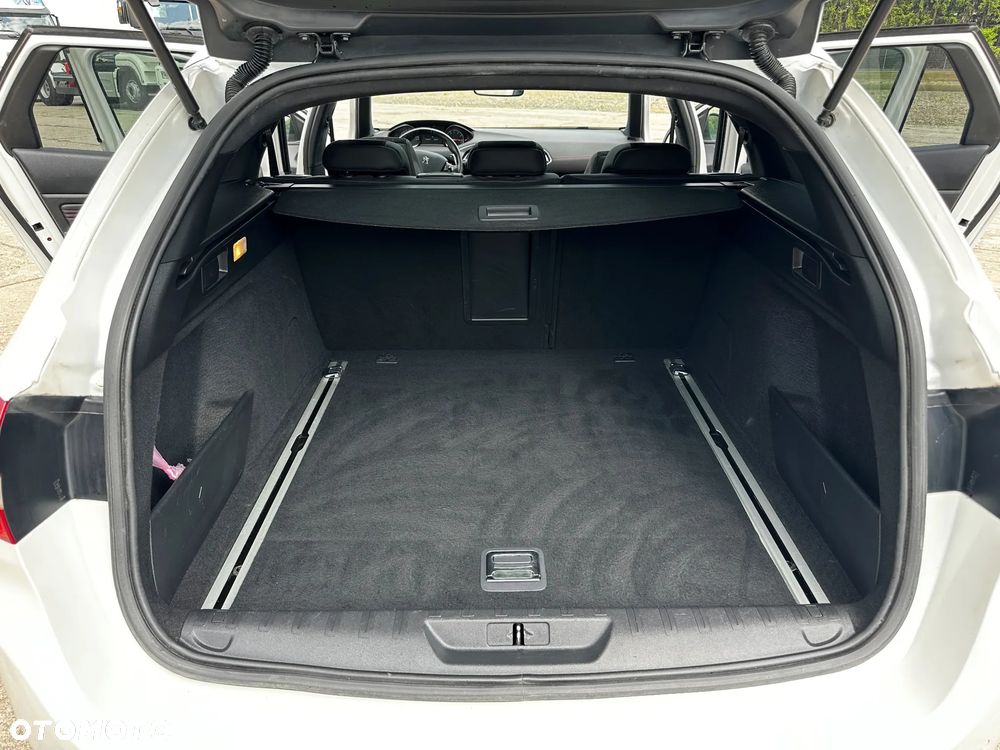 Peugeot 308 PureTech 225 EAT8 Stop & Start GT - 36