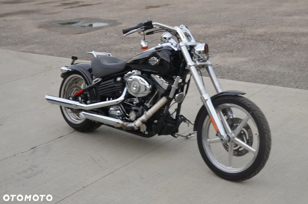 Harley-Davidson Softail Breakout - 10