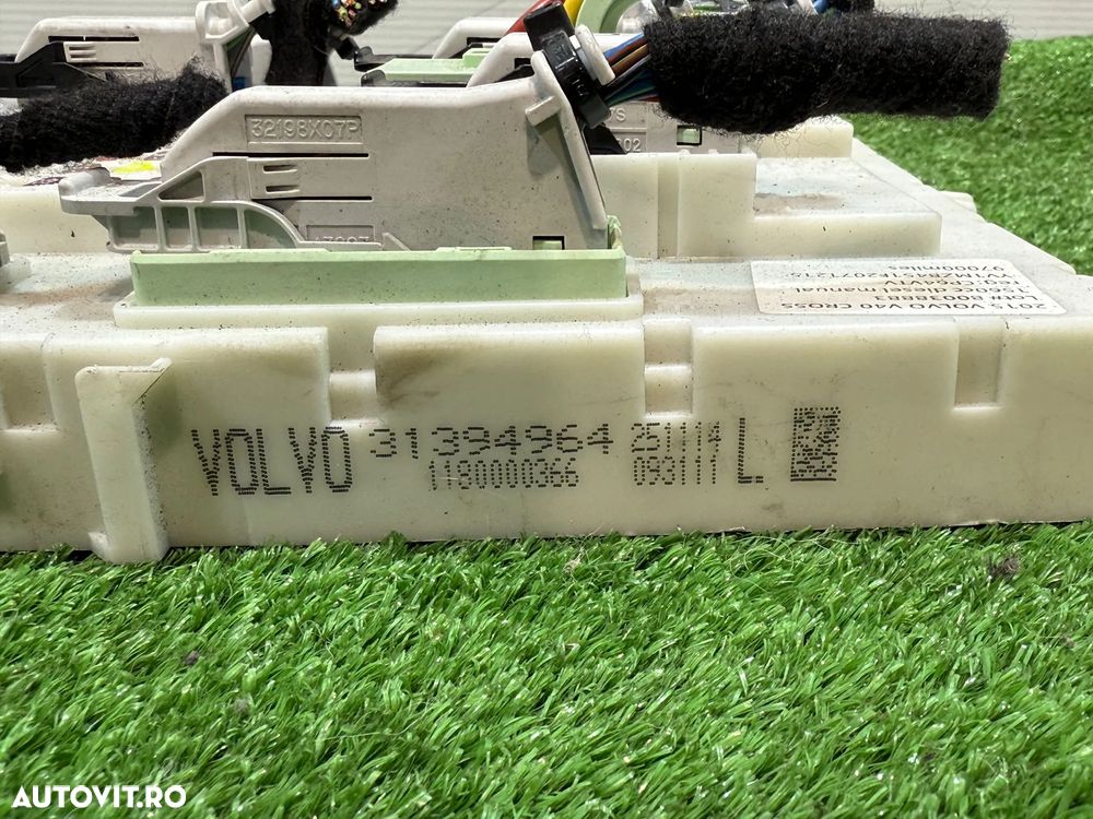 PANOU SIGURANTE MODUL CEM  (2 BUC.) VOLVO V40 2.0 DIESEL 2013 / 2015 / 2016 COD OEM 31394964 31394963 2012-2019 - 8