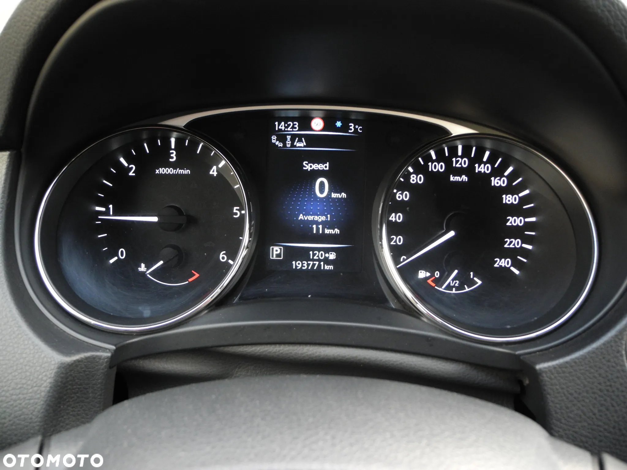 Nissan X-Trail - 8