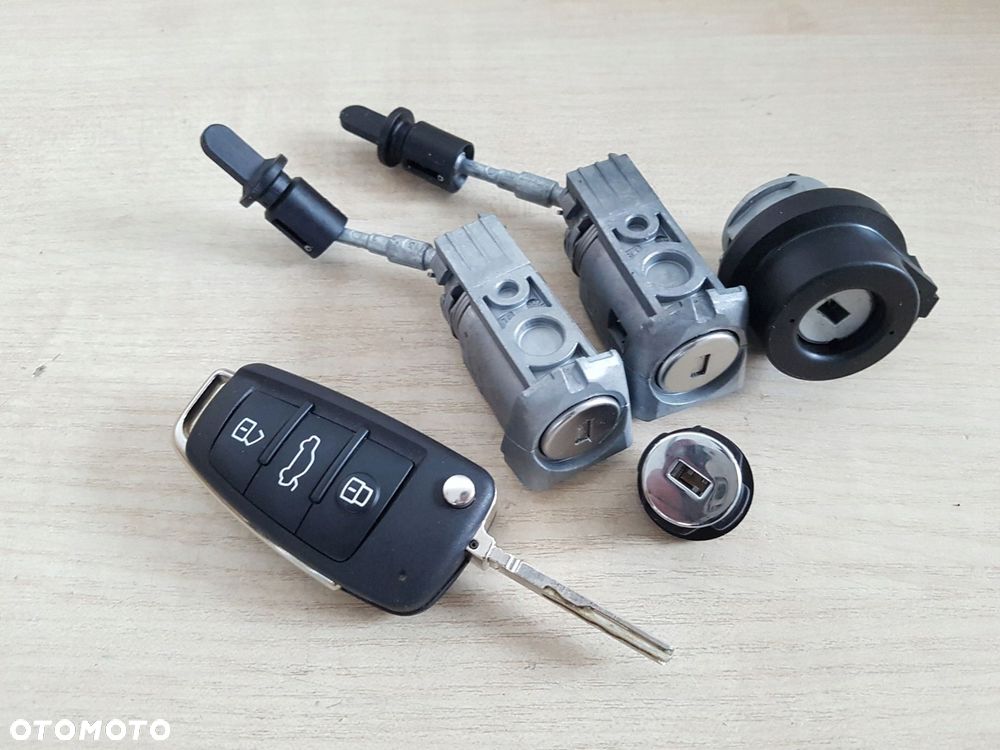 audi q2 stacyjka wkład kluczyki pilot 81a898375p - 1