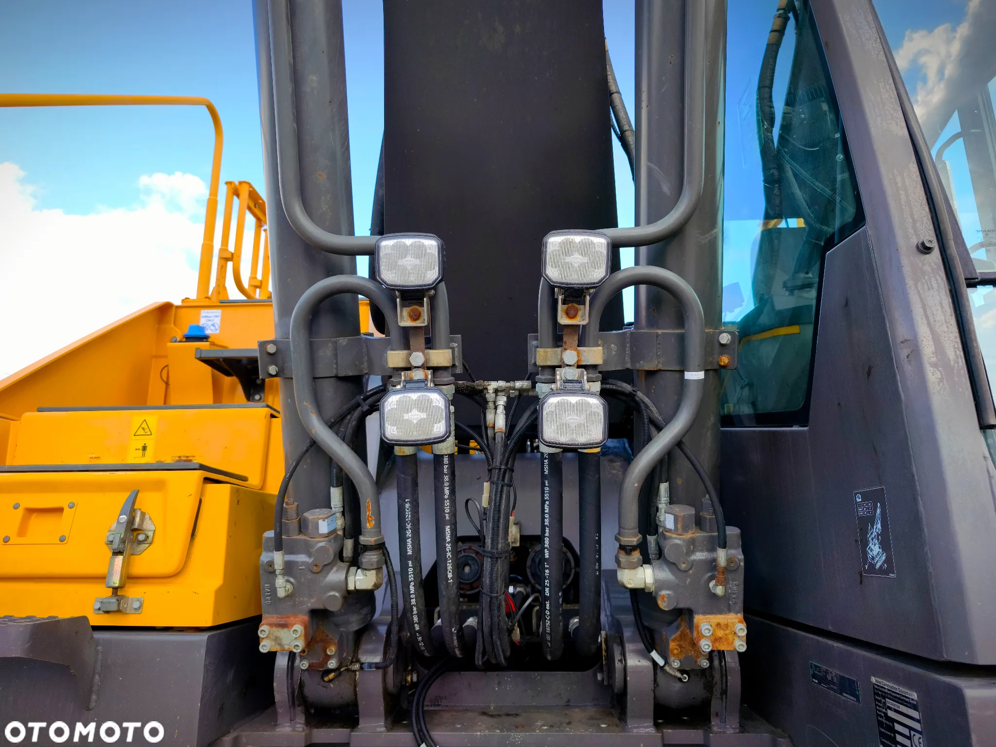 Volvo EC250EL - 15