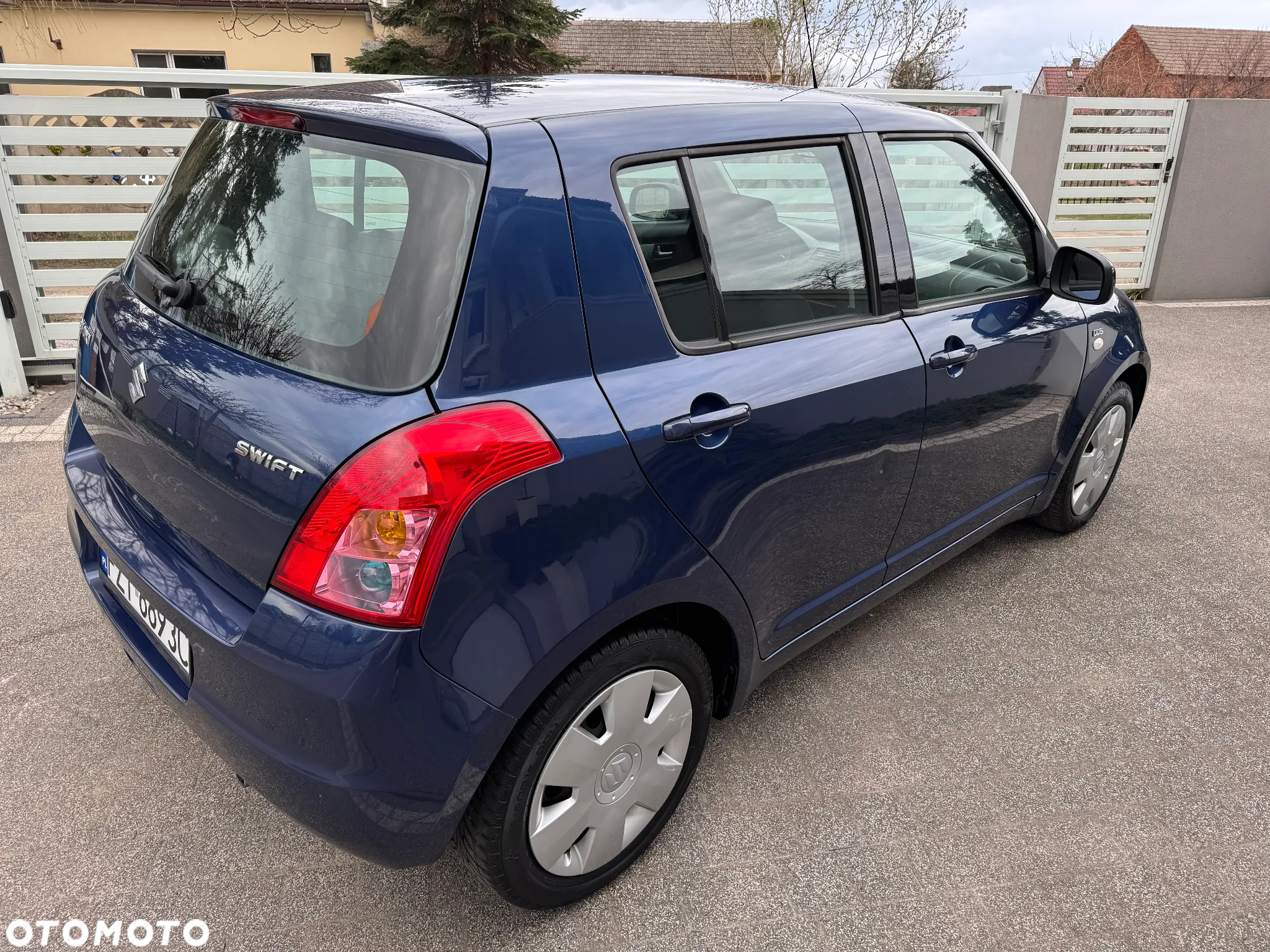 Suzuki Swift 1.3 DDiS Comfort - 8