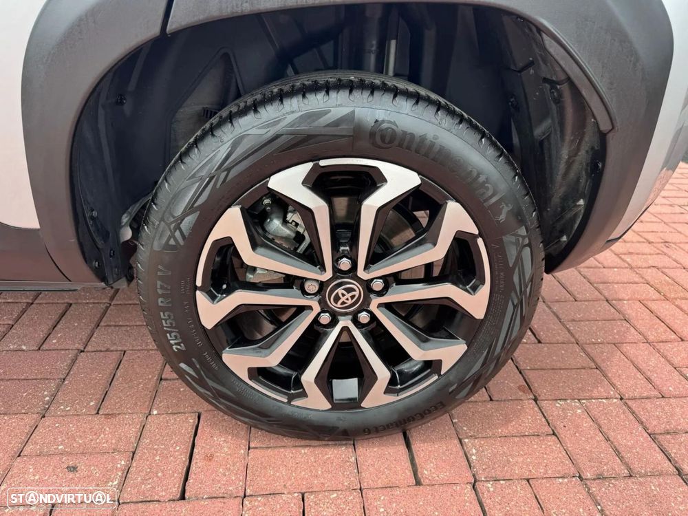 Toyota Yaris Cross 1.5 HDF Comfort Plus AWD - 8