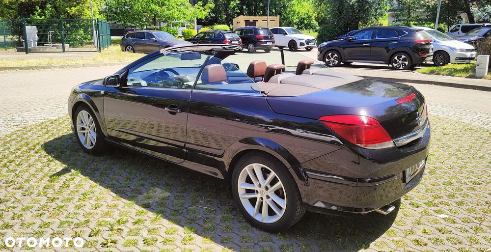 Opel Astra 1.9 CDTI Cosmo - 19