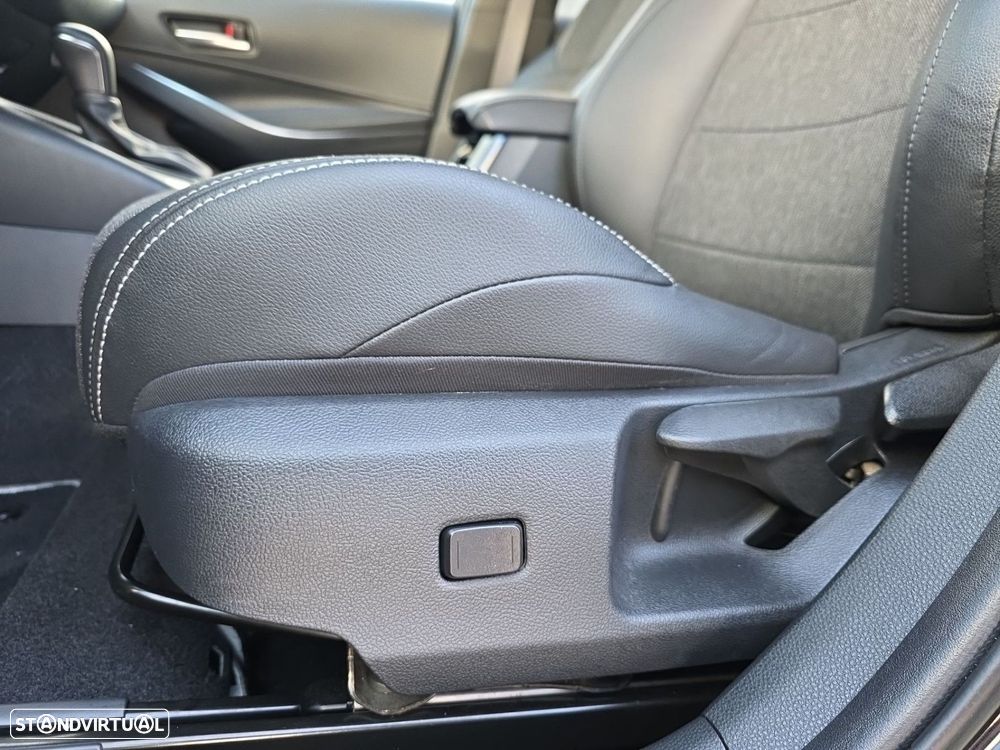 Toyota Corolla Touring Sports 1.8 Hybrid Comfort Plus - 26