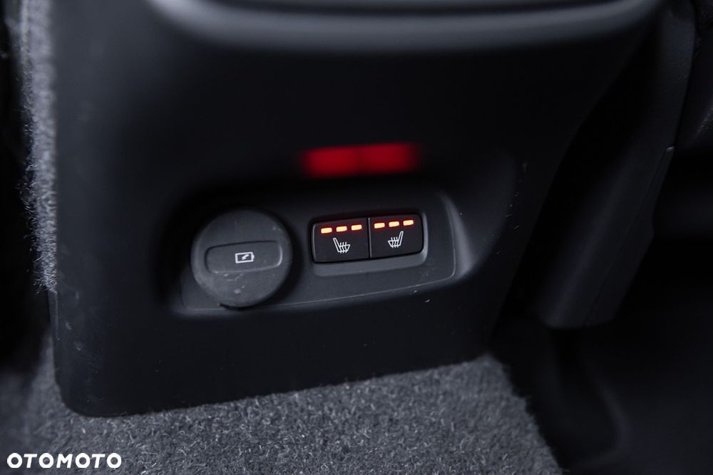 Volvo XC 40 D3 SCR AWD R-Design - 31