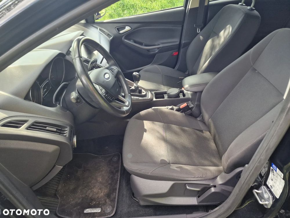 Ford Focus 1.0 EcoBoost Titanium - 18