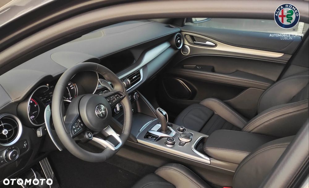 Alfa Romeo Stelvio 2.0 Turbo Veloce Q4 - 11