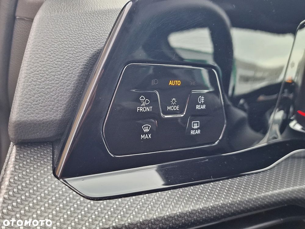 Volkswagen Golf - 14