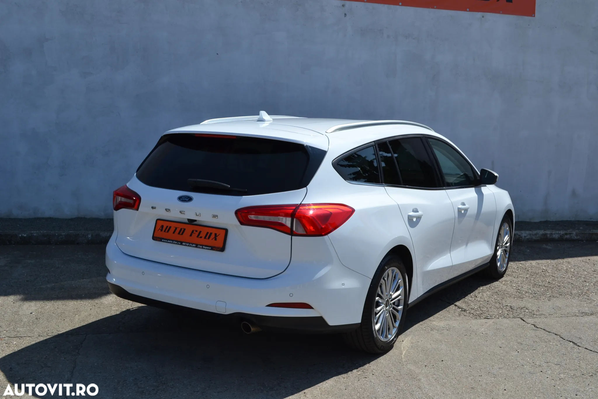 Ford Focus 1.5 EcoBlue Start-Stopp-System Aut. TITANIUM - 6