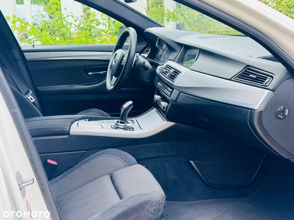 BMW Seria 5 530d xDrive - 30