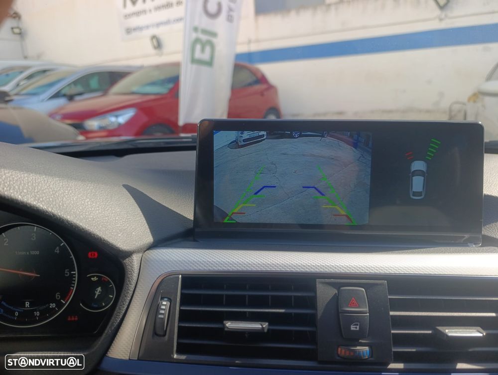 BMW 318 d Auto Pack M - 16