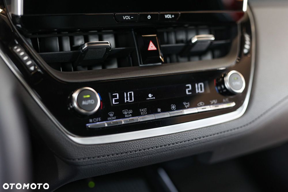Toyota Corolla Cross - 35