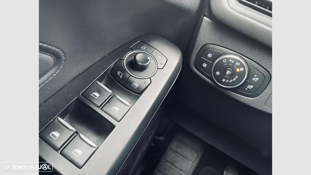 Ford Focus SW 1.0 EcoBoost MHEV ST-Line X — fotografia 18