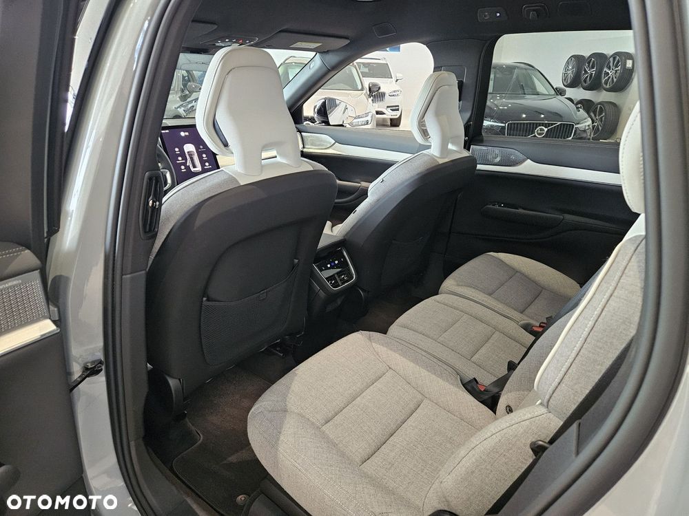 Volvo EX90 - 14