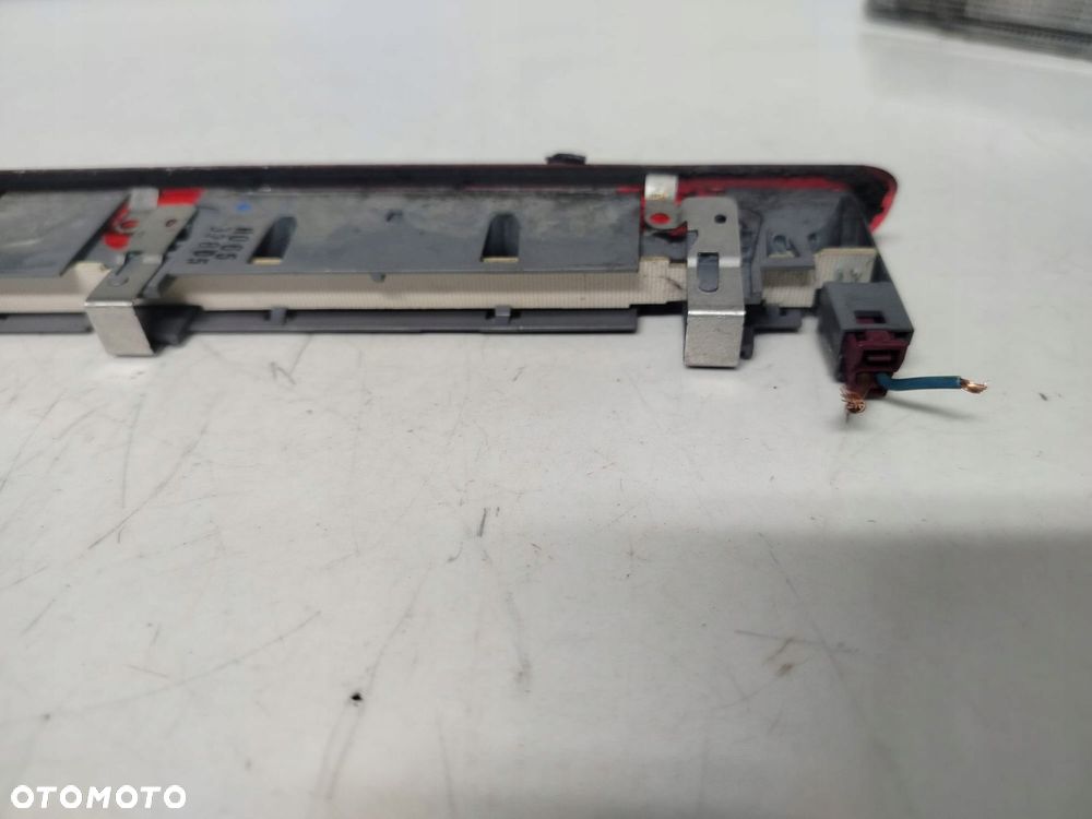 mercedes w245 lift 08r- trzecie światło stop stopu - 7