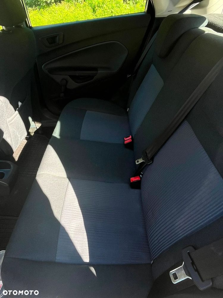 Ford Fiesta 1.25 Ambiente - 8