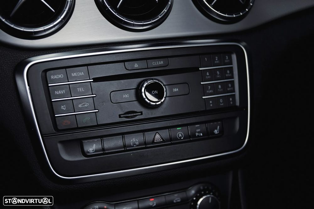 Mercedes-Benz CLA 180 d 7G-DCT AMG Line - 16