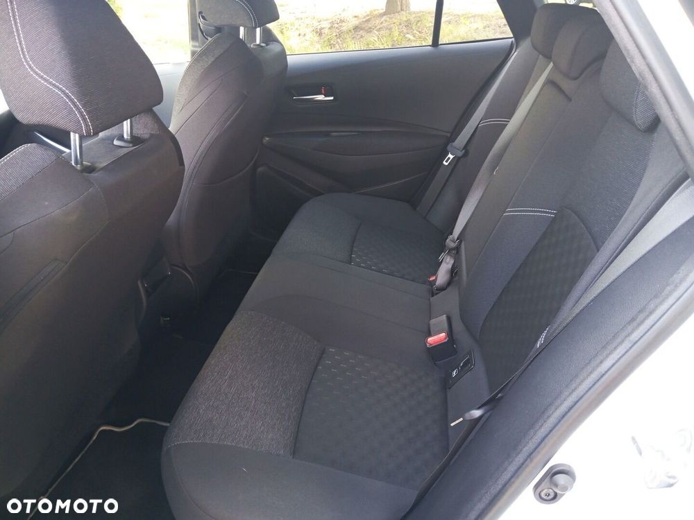 Toyota Corolla 1.8 Hybrid Comfort - 23