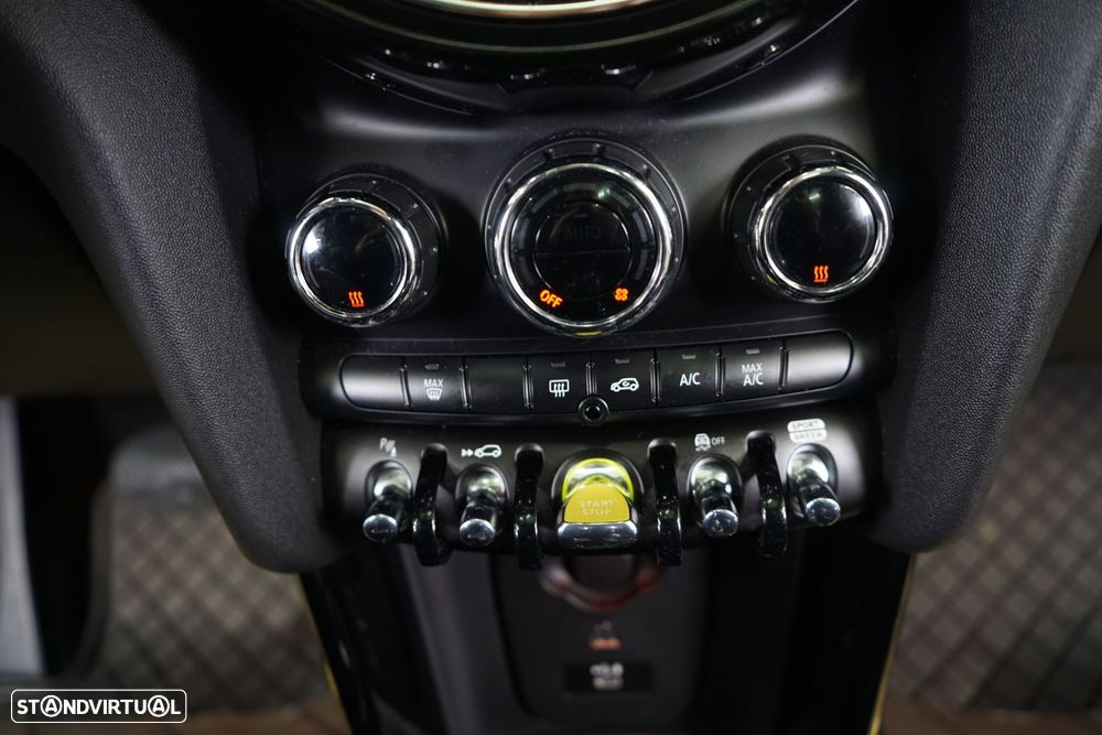 MINI 3 Portas Cooper SE Premium Classic - 29