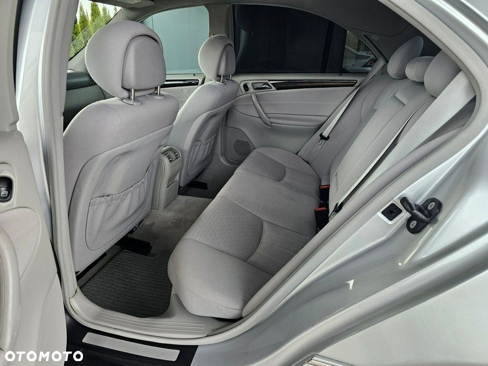 Mercedes-Benz Klasa C 180 Kompressor Automatik Elegance - 21