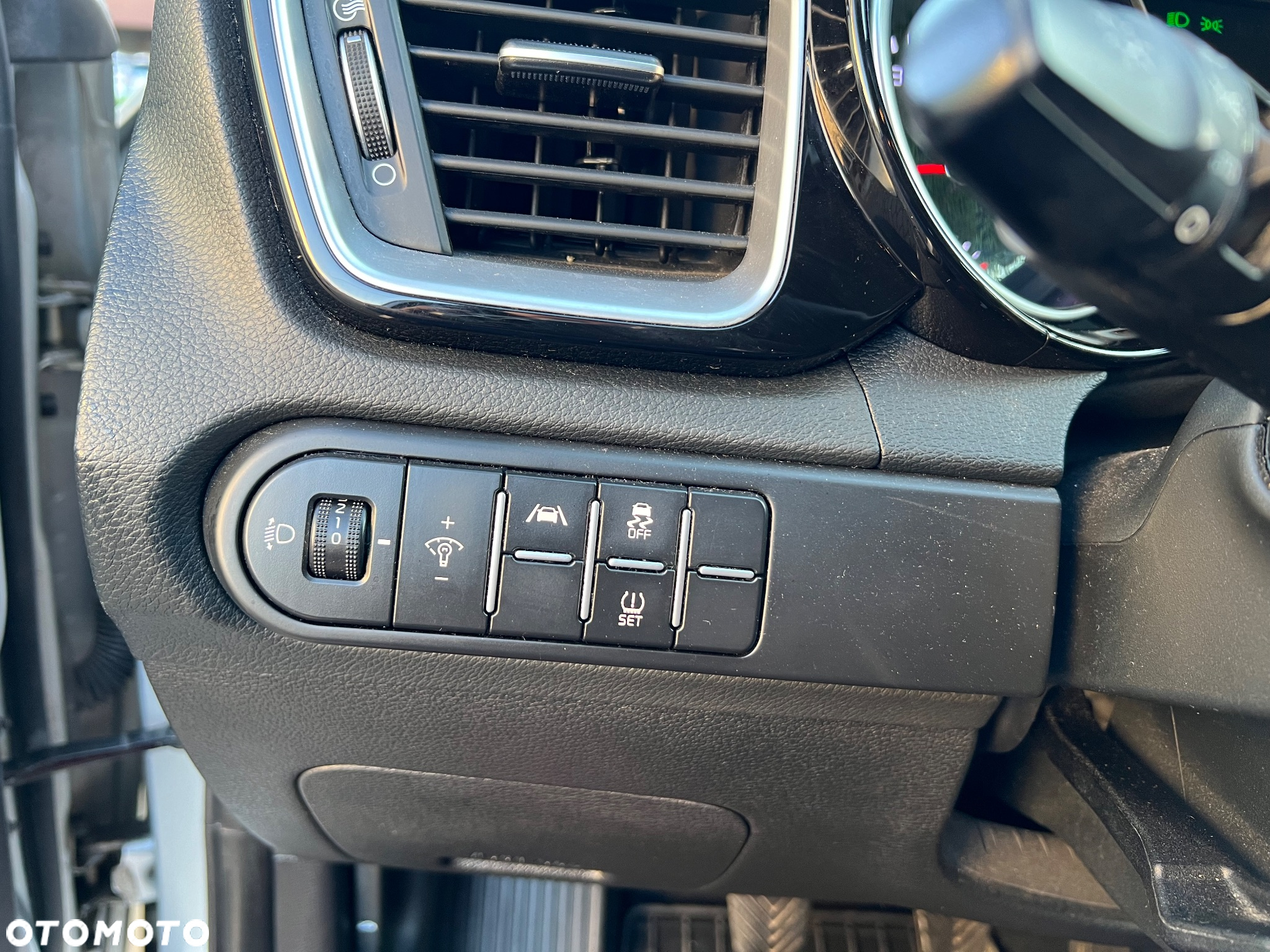 Kia Ceed 1.5 T-GDI L - 28