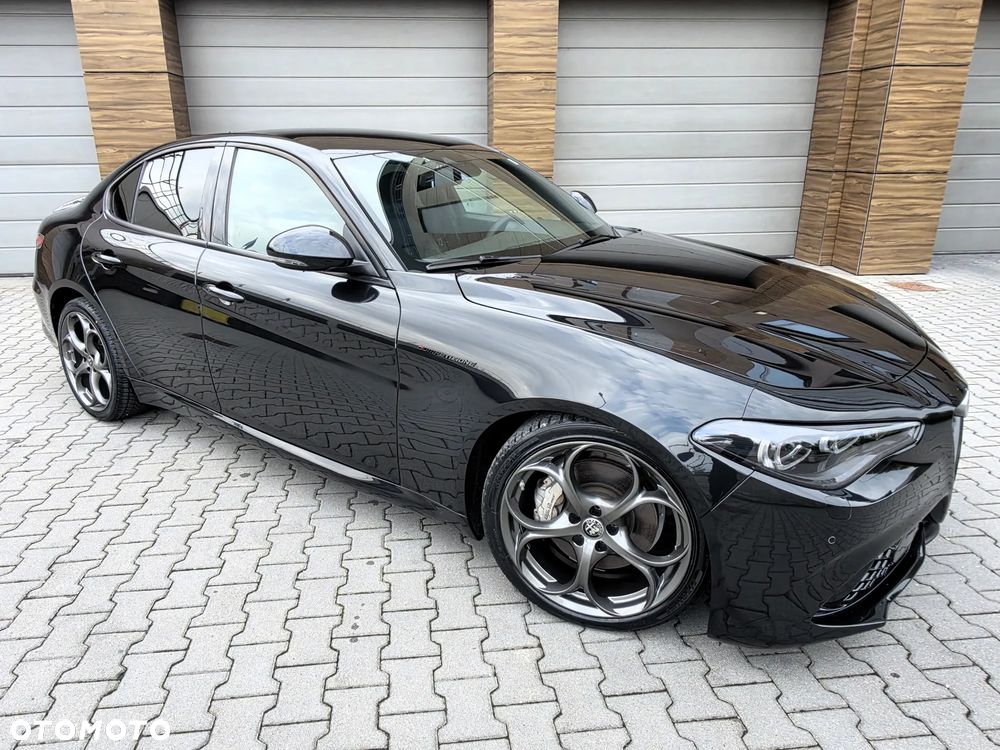 Alfa Romeo Giulia 2023 photo 2