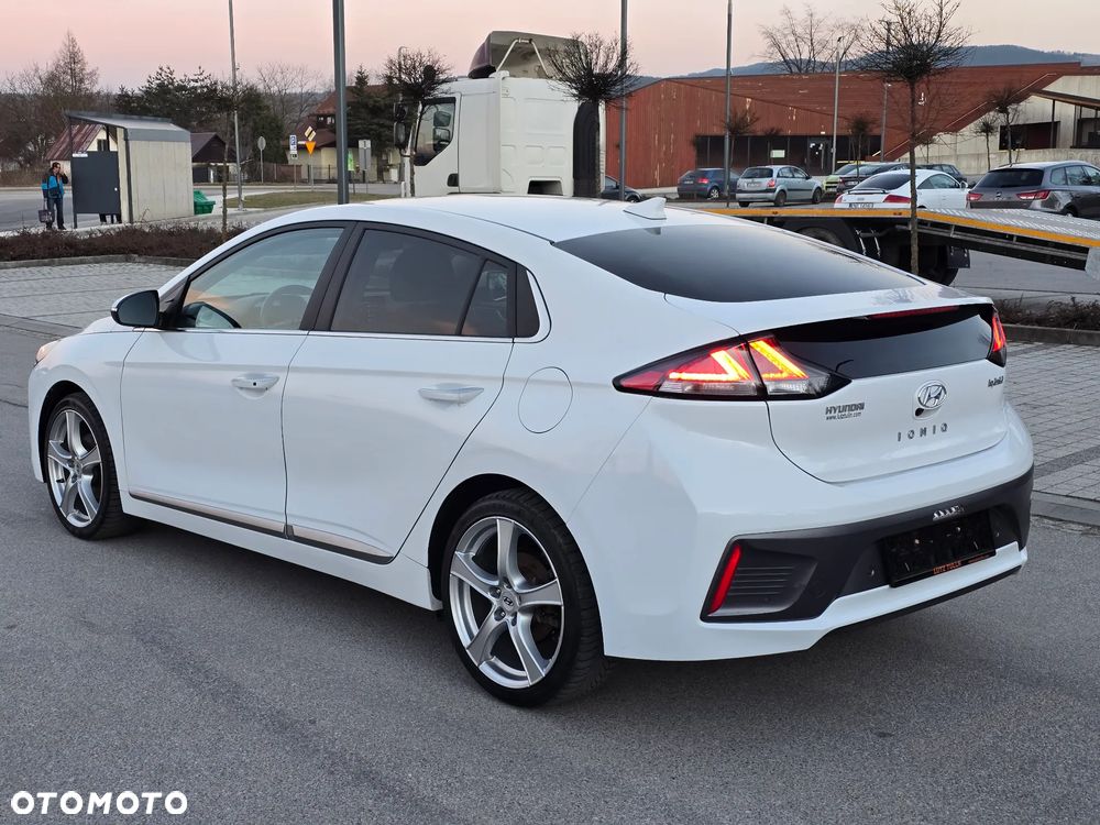 Hyundai IONIQ Hybrid Premium - 3