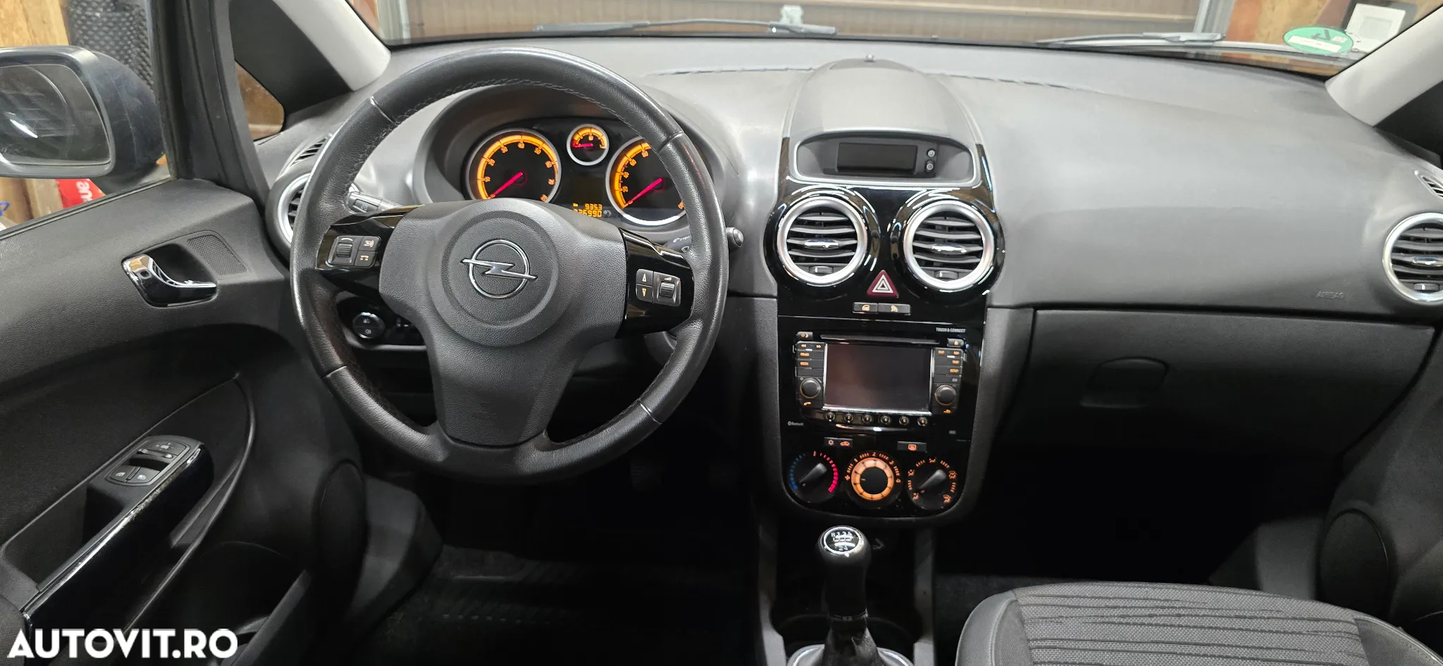 Opel Corsa 1.2 Essentia - 2