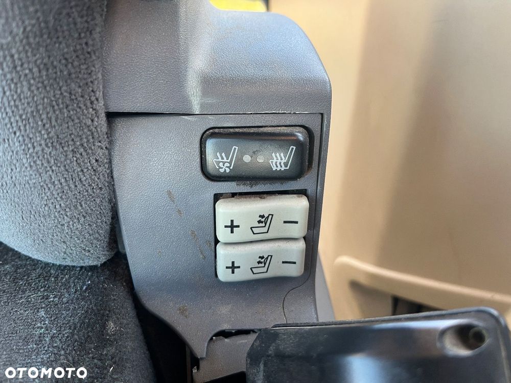 Massey Ferguson 8737 4X4 - 13