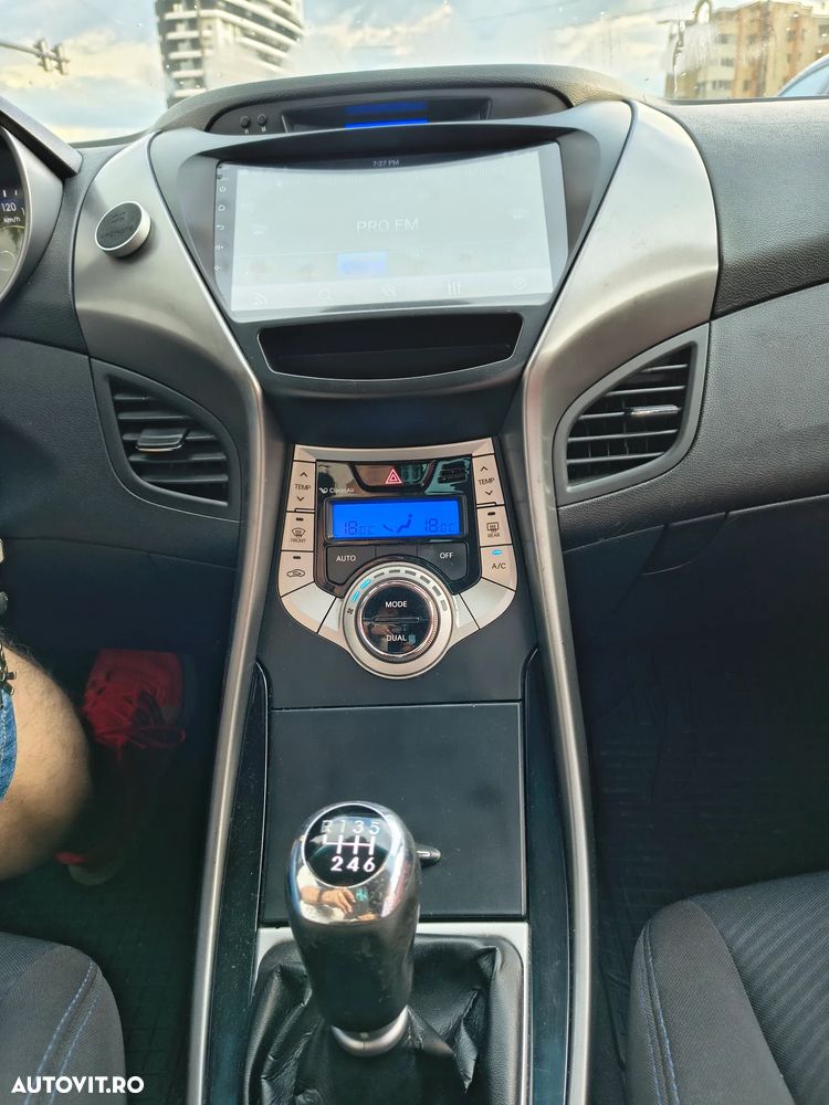 Hyundai Elantra 1.6 MPi - 10