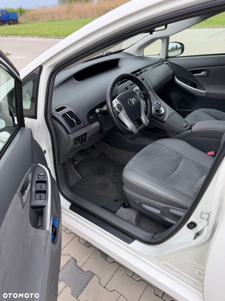 Toyota Prius - 9