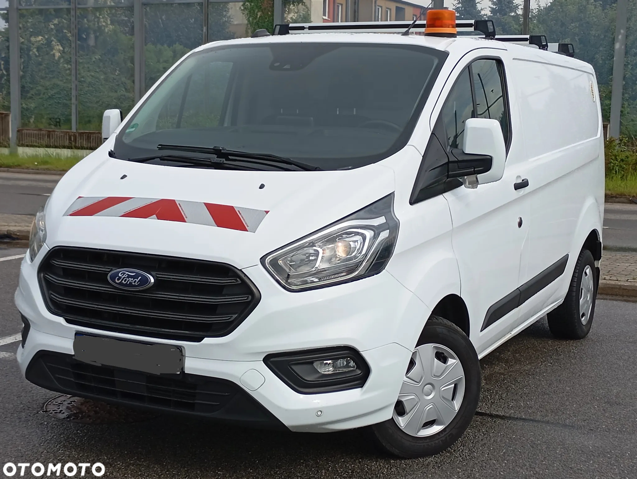 Ford Transit Custom 2.0EB Szafki/Relingi - 2