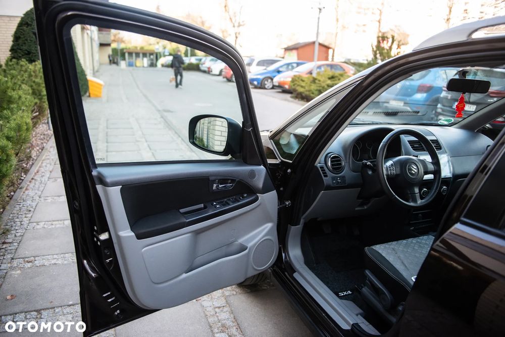 Suzuki SX4 1.6 VVT 4x4 Style - 13
