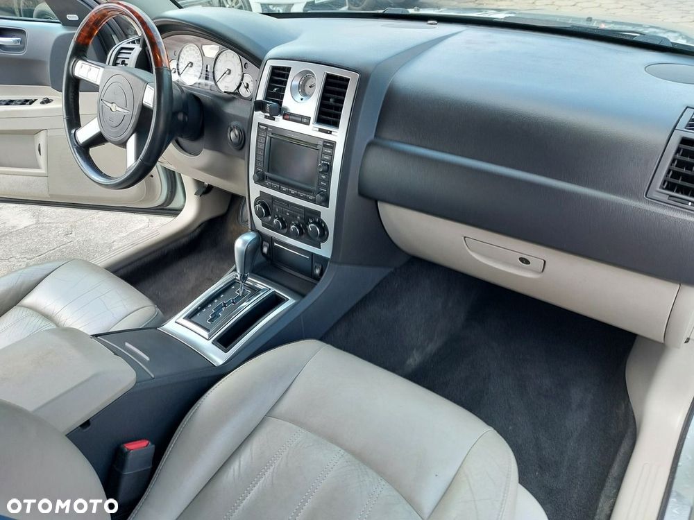 Chrysler 300C - 15