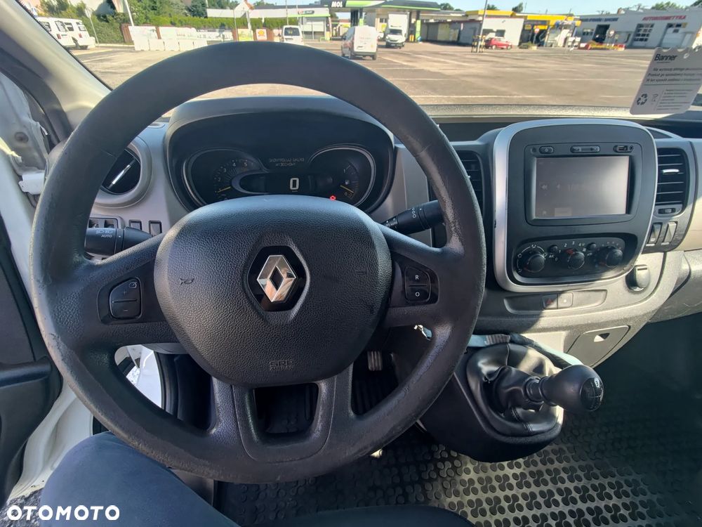 Renault TRAFIC - 12