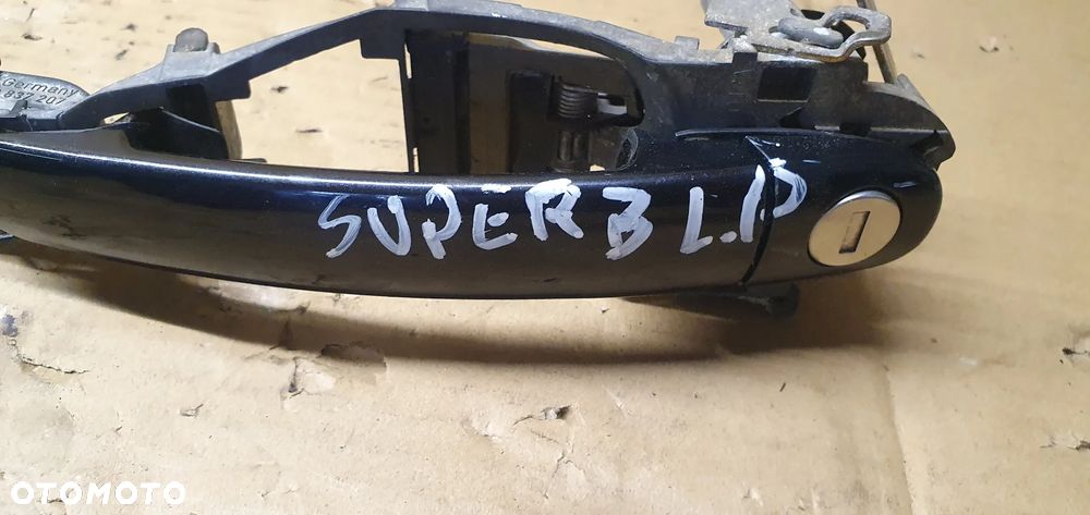 Klamka zewnętrzna lewy przód przednia Skoda Superb I 3B0837885 - 9