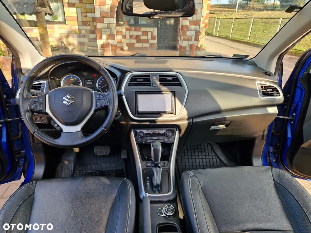 Suzuki S-Cross - 17