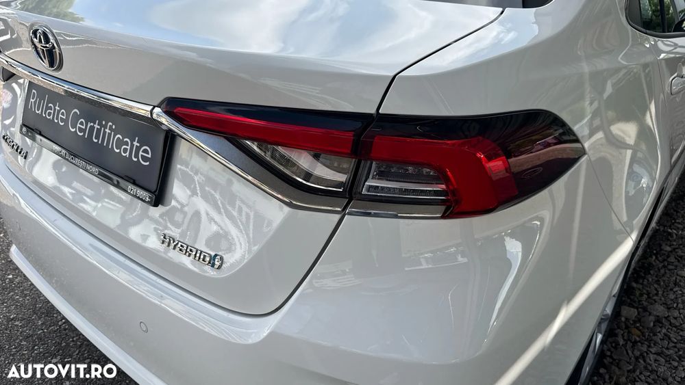 Toyota Corolla 1.8 HSD Business - 21