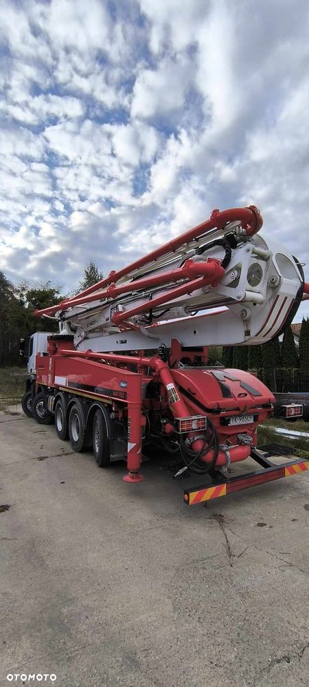 Mercedes-Benz AROCS 3745 z zabudową pompy do betonu Betonstar H47.16-5RZ - 5