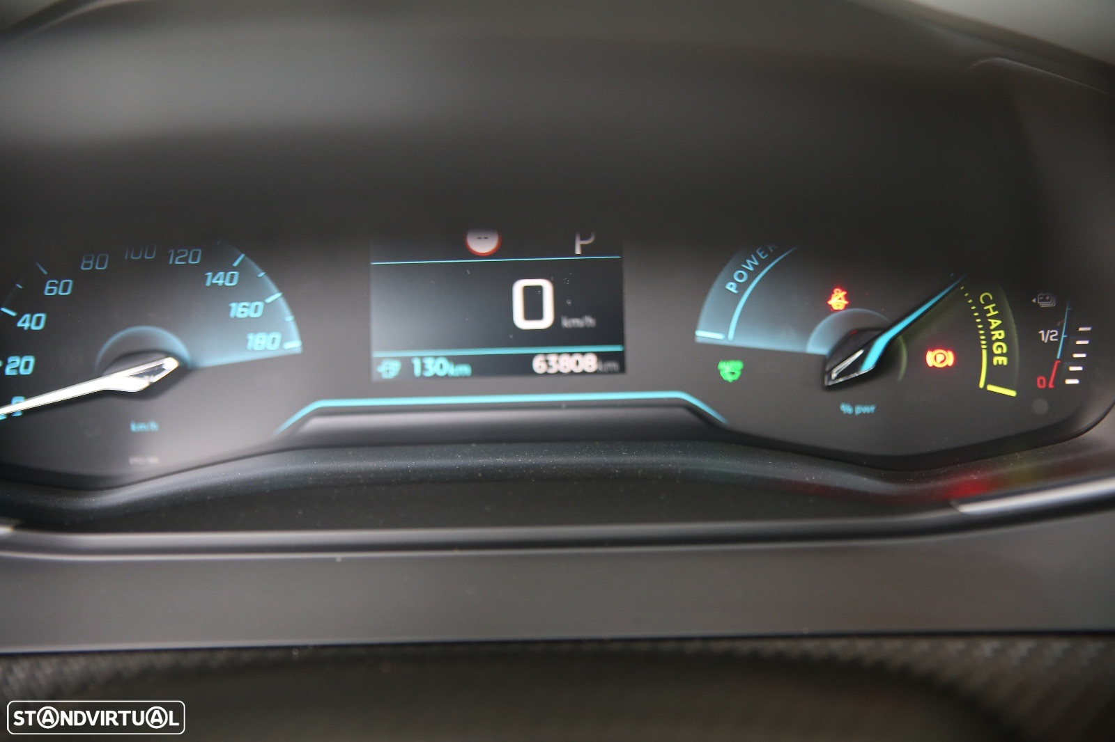 Peugeot e-208 51 kWh Allure - 11