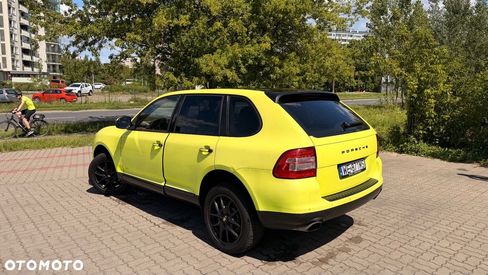 Porsche Cayenne - 6